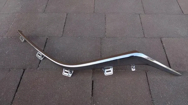 OEM BJS7-507K1 Chroomrand Grille Mazda 3 BM image 2