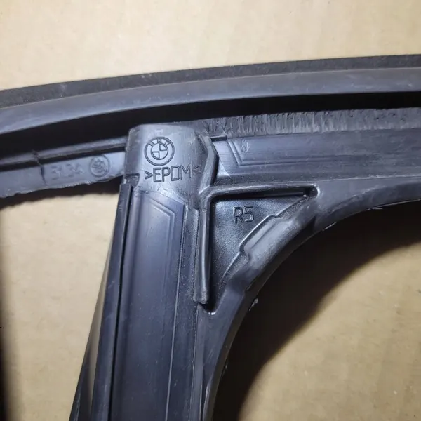 BMW 7119970 taka oikea ikkunaohjaus tiiviste Käytetty image 6