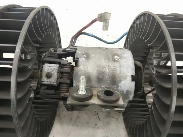 BMW Blazermotor OEM 94.342.50.005 voor 7 Serie E38 image 4