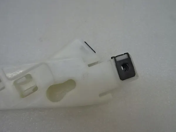 Scivolo supporto paraurti Citroen C4 Picasso OE 1610194780 image 3