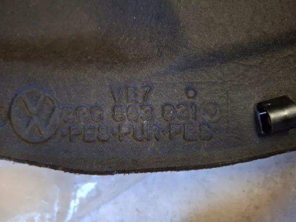 OEM 3G0863831 Aislamiento de Capó para VW Passat B8 image 3