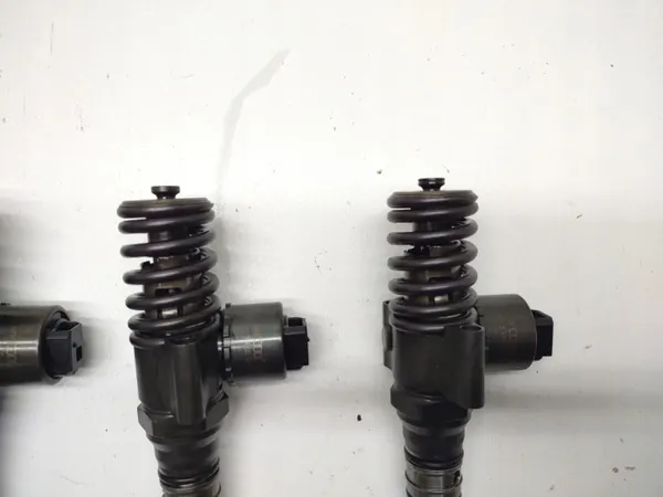 Pompe lave-glace OEM 03G130073G pour VW/Audi 2.0TDI image 5