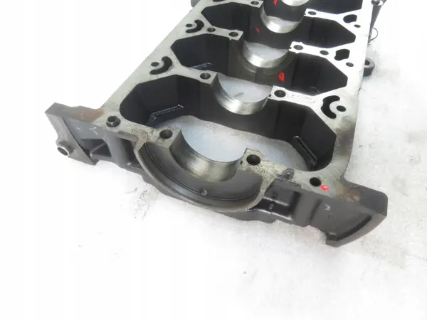 Akselituki OEM M1028155 Kia Carens II 2.0 CRDi:lle image 6