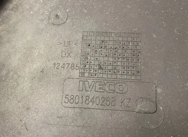 Placa superior do degrau Iveco completa, lado direito image 5