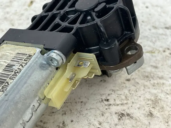 Tesla Model X Sätemotor AG127349 - Begagnad image 3