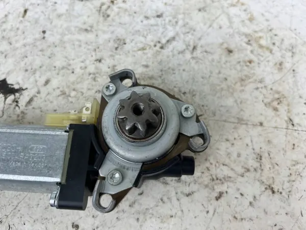 Tesla Model X Sätemotor AG127349 - Begagnad image 5