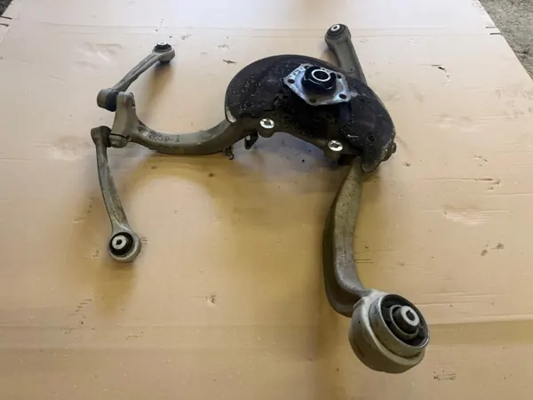 Audi A6 C8 oikea etunivela OEM 4K0407242D image 3