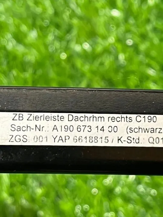 Moldagem de teto direita OEM A1906731400 para Mercedes GT AMG image 3
