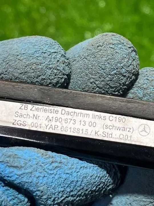 Moldagem de teto direita OEM A1906731400 para Mercedes GT AMG image 4