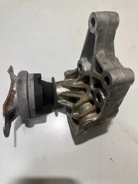 Support moteur OEM 1844.93 pour Peugeot 407 Citroen C5 image 2