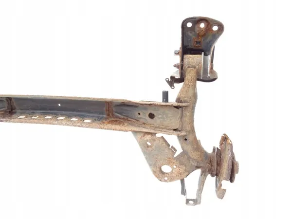 OEM 5Q0501049R Bakaxelbalk - Begagnad image 10