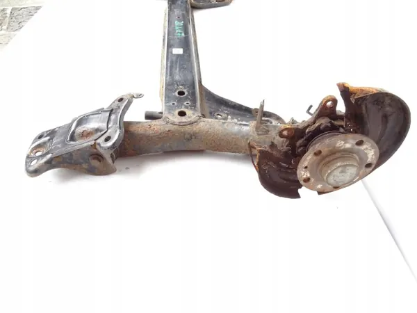 OEM 5Q0501049R Bakaxelbalk - Begagnad image 7