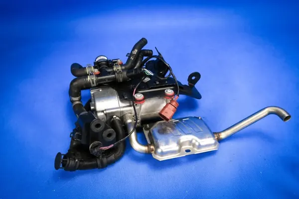 Calefactor de estacionamiento Audi A4 S4 A5 8W OEM 8W0265081H image 3