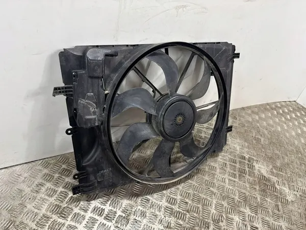 Radiateurventilator Infiniti QX30 A2465000064 image 5
