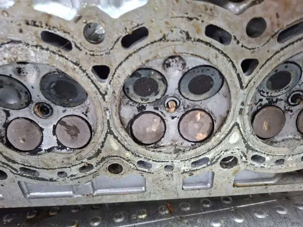 Motorcylinderhuvud OEM 110425271R - Renault image 9