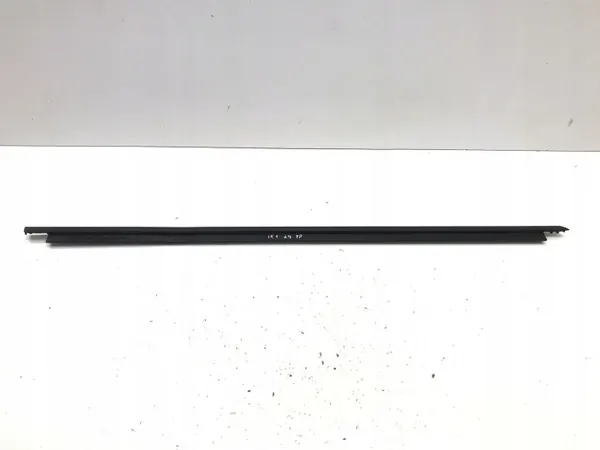 Joint de vitre porte avant droit BMW X1 U11 OEM 9451522 image 2