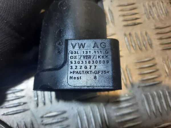 Volkswagen Golf VI Motor Del Framsidan 03L131111Q image 2