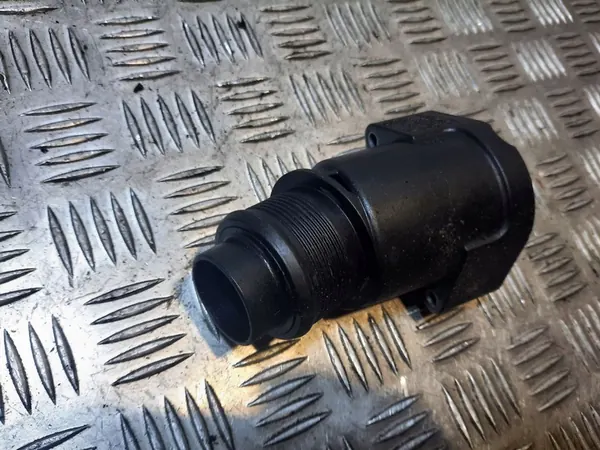 Volkswagen Golf VI Motor Del Framsidan 03L131111Q image 3