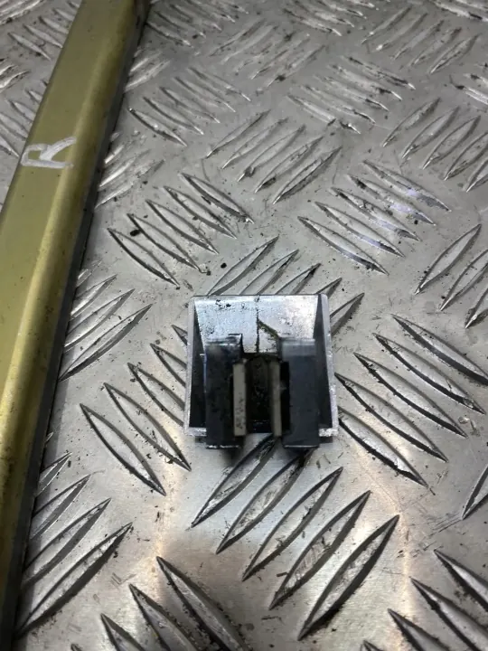 Mercedes-Benz dörrdelar OEM A1078110661 - Begagnad image 6