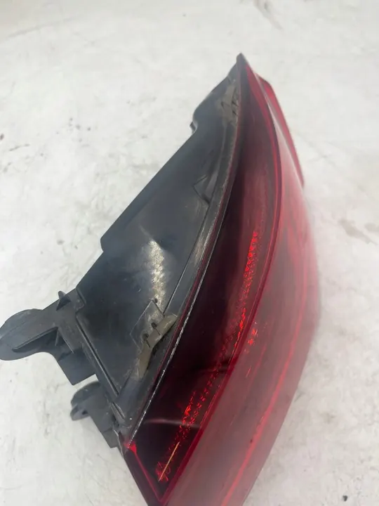 Luz trasera derecha Audi A6 C7 image 4
