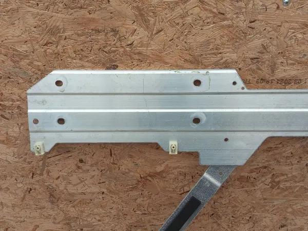 Support de traverse BMW OEM 6894831 Série 2 G42 image 9
