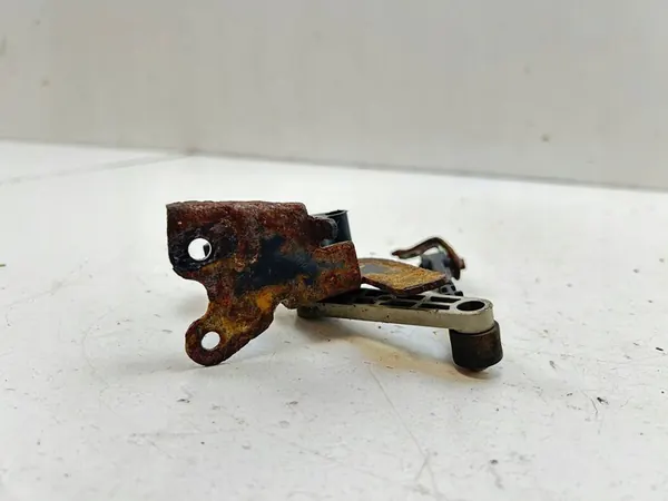 Sensor de nível de suspensão pneumática dianteira AH323C097AC image 4