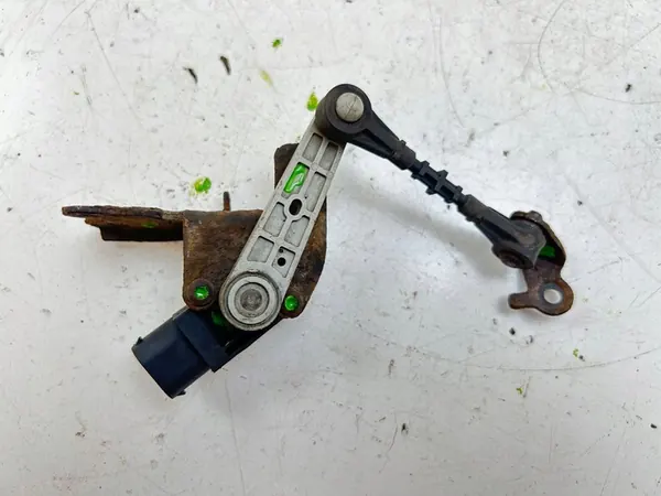 Sensor de nível de suspensão pneumática dianteira AH323C097AC image 5