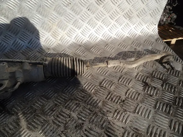 Boîtier de direction OEM 490017454R pour Dacia image 4