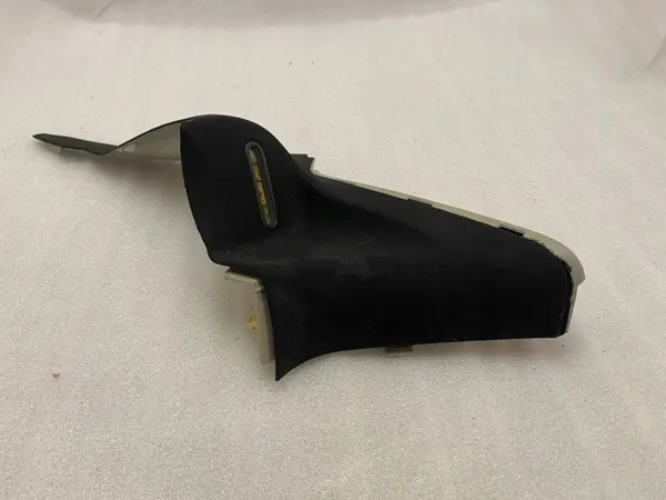 Mercedes-Benz CLS C218 AMG Umbral & Pilar OEM A2186900501 image 4