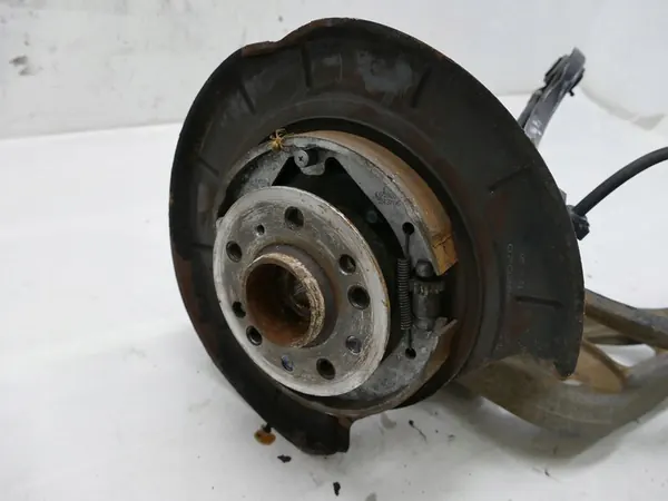 MERCEDES ML W164 320 CDI Mozzo Posteriore Destro image 3