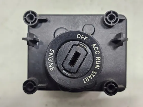 Dodge Ram 1500 Sytytyskytkin 2009-2018 OEM 68271986AC image 3