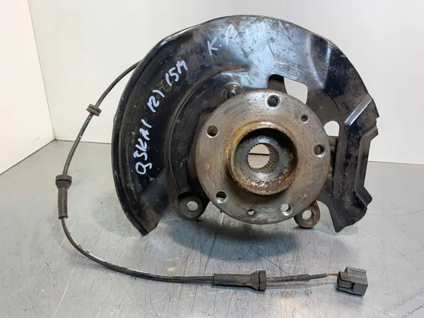 Nissan Qashqai etupyörän navan OEM FBZ24402 image 2