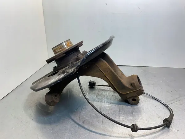 Nissan Qashqai etupyörän navan OEM FBZ24402 image 3