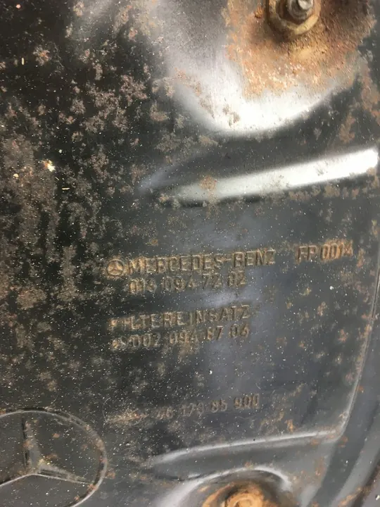 Ilmansuodattimen kotelo Mercedes W124 M103 0130947202 image 8