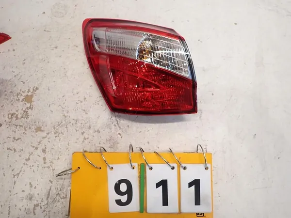 Lámpara trasera izquierda NISSAN QASHQAI I J10 LIFT 2009-2014 image 2