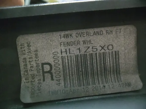 Oikea etulokasuojan lista Jeep Grand Cherokee WK2 image 4