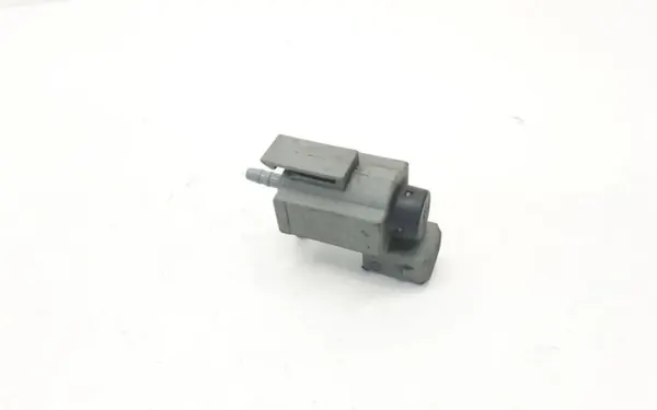 Válvula de vácuo OEM 70078400 para BMW 3 E90 2.0L Diesel image 3