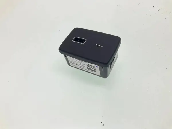 USB-portti OEM 03270 Citroën Jumper 2.0L Diesel image 2