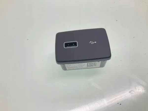 USB-portti OEM 03270 Citroën Jumper 2.0L Diesel image 4