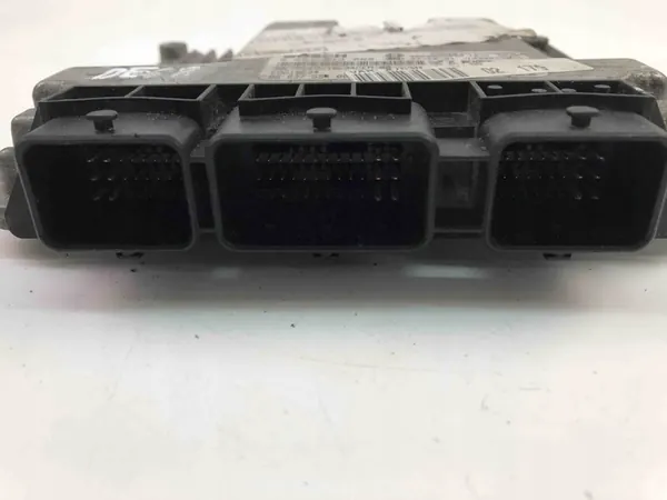 Moottorin ohjausyksikkö ECU Citroën C4 I (LC_) 0281013868 image 3