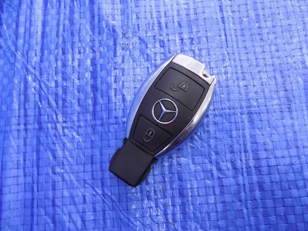 Mercedes-avain OEM LORK-1009-55332 W176 2012-2018 image 2