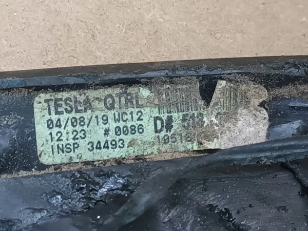 Vitre carrosserie arrière gauche Tesla S OEM 1051821-00 image 8