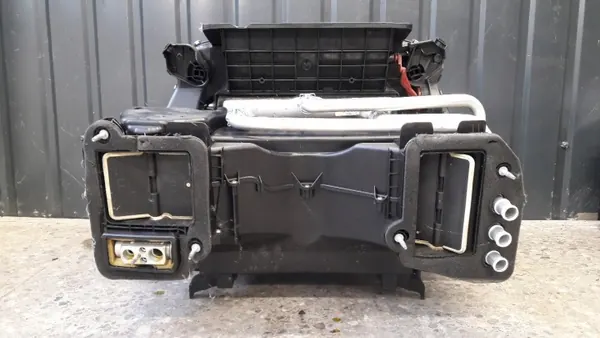 Radiateur de chauffage BMW OEM 6979978 E60/E61 image 7