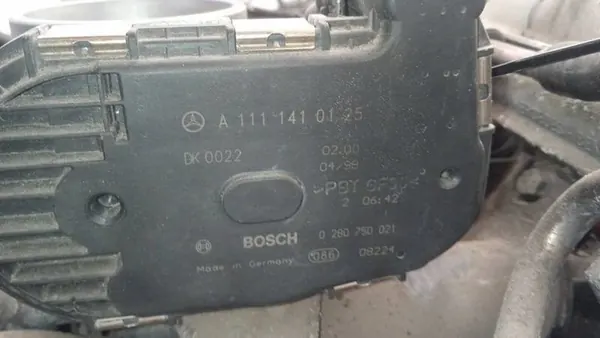 Mercedes-Benz CLK-CLASS Gasklep 2000 2.0L A1111410125 image 4