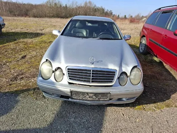 Mercedes-Benz CLK-CLASS Gasklep 2000 2.0L A1111410125 image 6