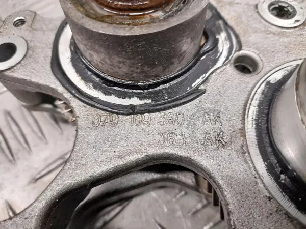 Pompe à huile Audi OEM 079109360AK - Audi OE d'occasion image 3