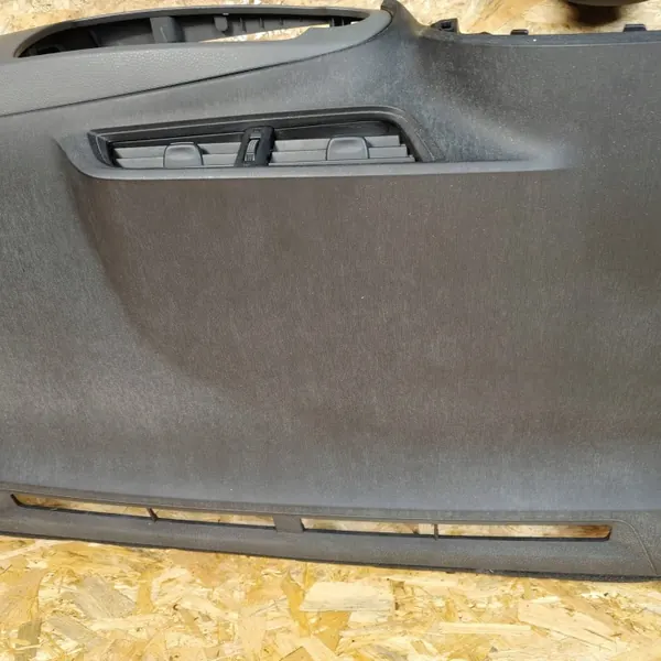 Toyota Yaris III instrumentpanel OEM AZF2380 - Begagnad image 10