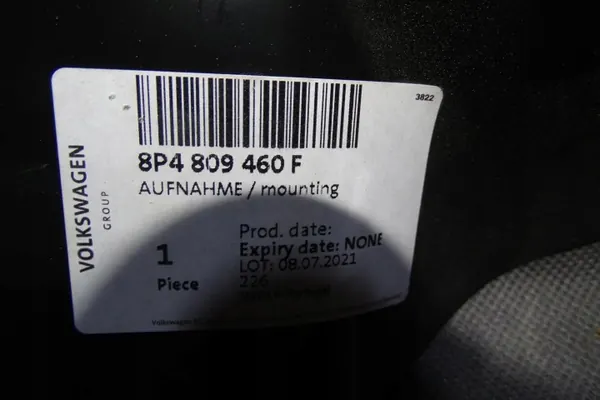 Audi A3 8P4 Oikea Takavalaisintuki OEM 8P4809460F image 4