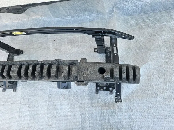 VW ID4 Etupalkki 11A Iskunvaimennin image 3