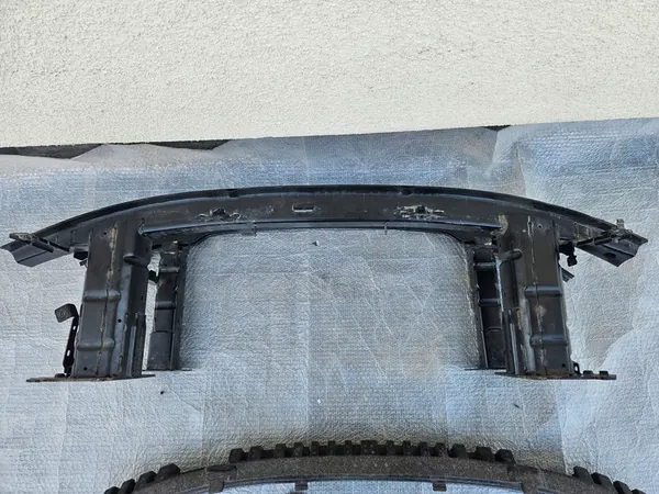 VW ID4 Etupalkki 11A Iskunvaimennin image 8